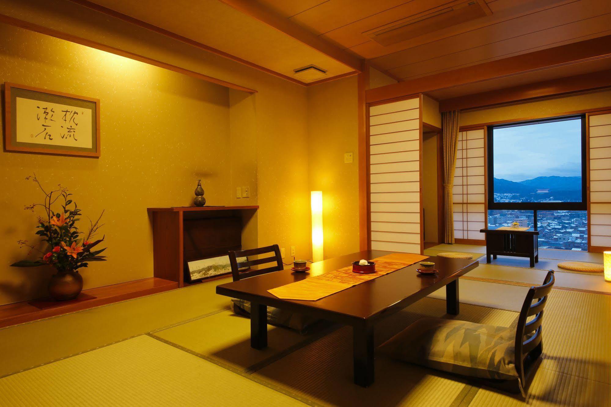 Takayama Kanko Hotel מראה חיצוני תמונה